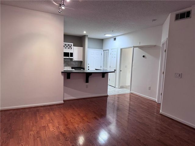 955 juniper Street NE 2129, Atlanta, GA 30309