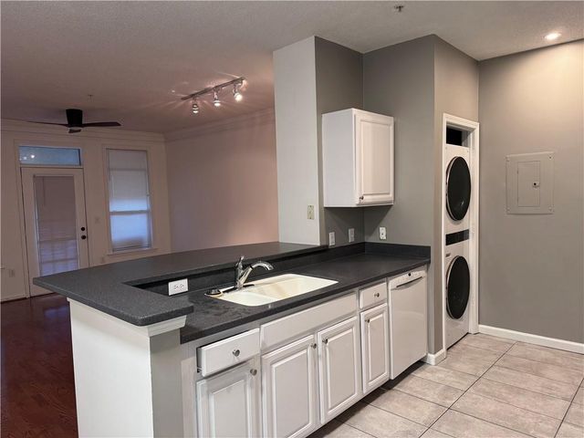 955 juniper Street NE 2129, Atlanta, GA 30309