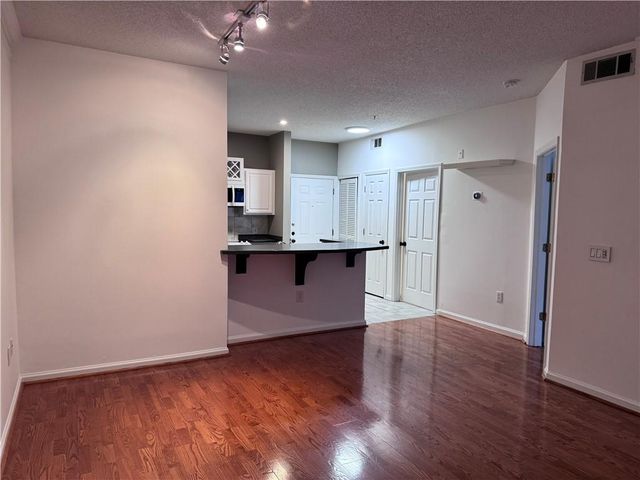 955 juniper Street NE 2129, Atlanta, GA 30309