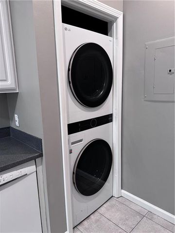 955 juniper Street NE 2129, Atlanta, GA 30309