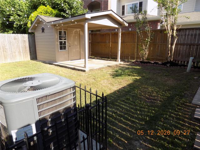 13715 Rural Oak Street, Houston, TX 77034