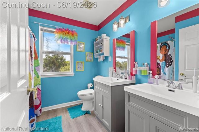 25035 Constitution Avenue, Warren, MI 48089