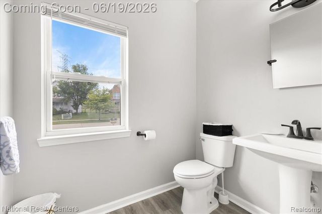 25035 Constitution Avenue, Warren, MI 48089