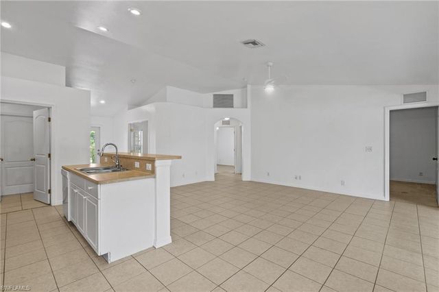 4118 NE 20th PL, Cape Coral, FL 33909