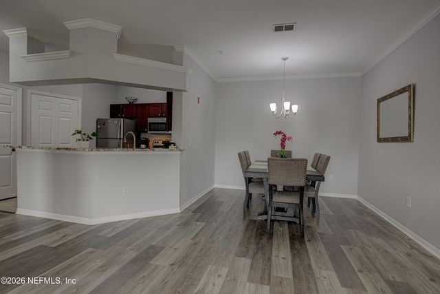 7800 POINT MEADOWS Drive 724, Jacksonville, FL 32256