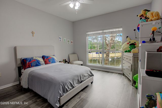 7800 POINT MEADOWS Drive 724, Jacksonville, FL 32256