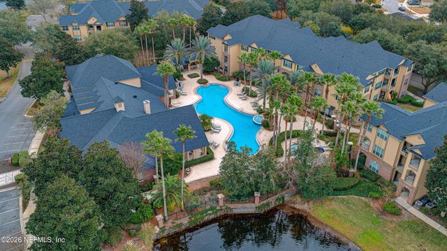 7800 POINT MEADOWS Drive 724, Jacksonville, FL 32256