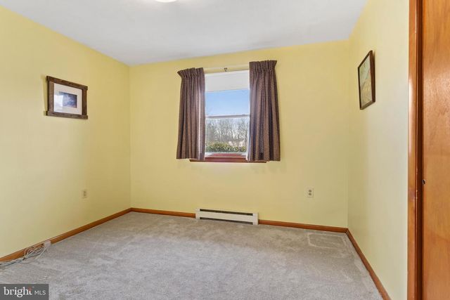 523 HASTINGS DR, Harrisburg, PA 17109