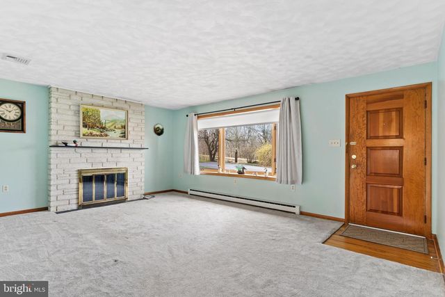 523 HASTINGS DR, Harrisburg, PA 17109