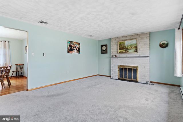 523 HASTINGS DR, Harrisburg, PA 17109
