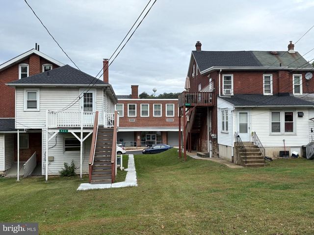 824 STIRLING ST, Coatesville, PA 19320