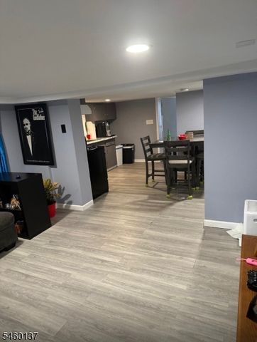 228 Elm St, Newark City, NJ 07105