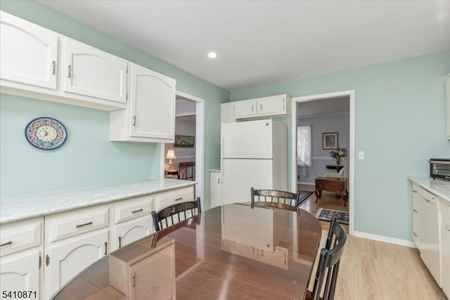 11 Dorr Rd, New Providence Boro, NJ 07974