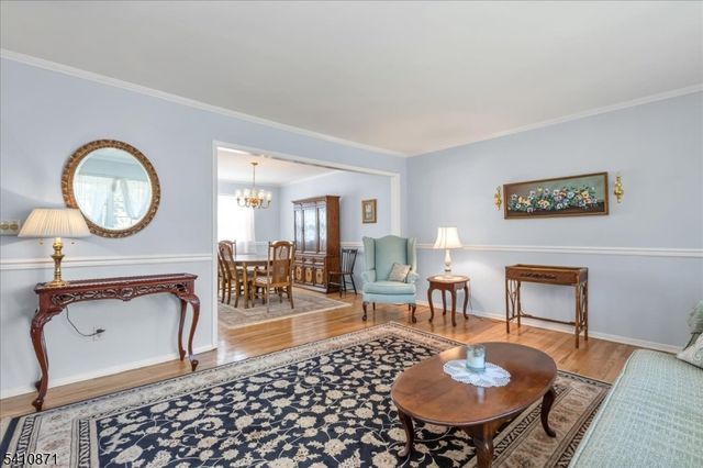 11 Dorr Rd, New Providence Boro, NJ 07974