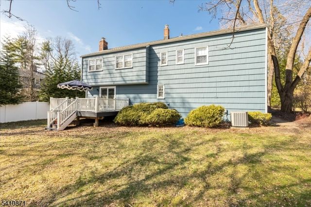 11 Dorr Rd, New Providence Boro, NJ 07974