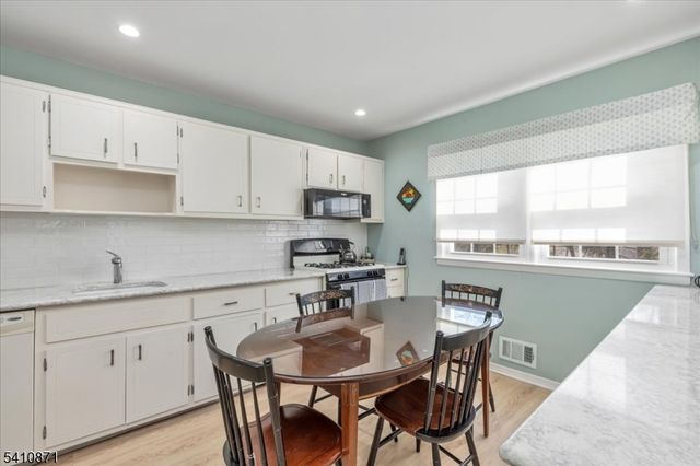 11 Dorr Rd, New Providence Boro, NJ 07974