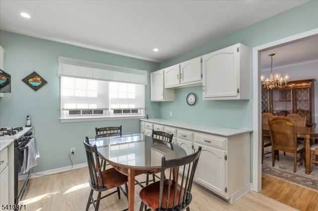 11 Dorr Rd, New Providence Boro, NJ 07974