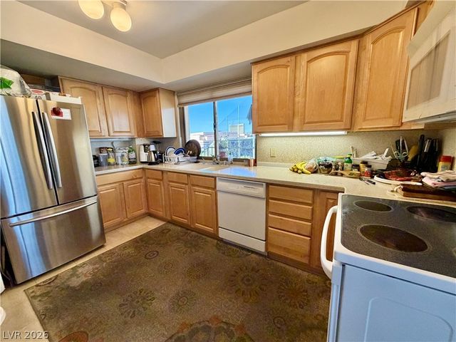 205 East Harmon Avenue 902, Las Vegas, NV 89169