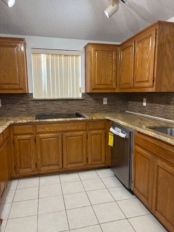 6051 Mapleshade Lane, Dallas, TX 75252