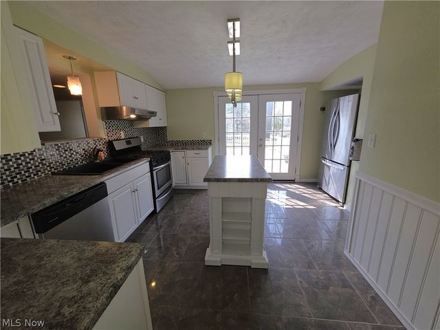 80 May Avenue, Northfield Village, OH 44067