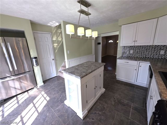 80 May Avenue, Northfield Village, OH 44067