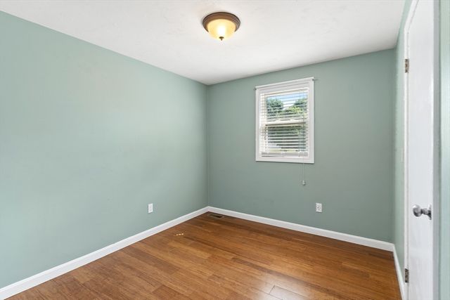 8 Gushee Ln, Taunton, MA 02780