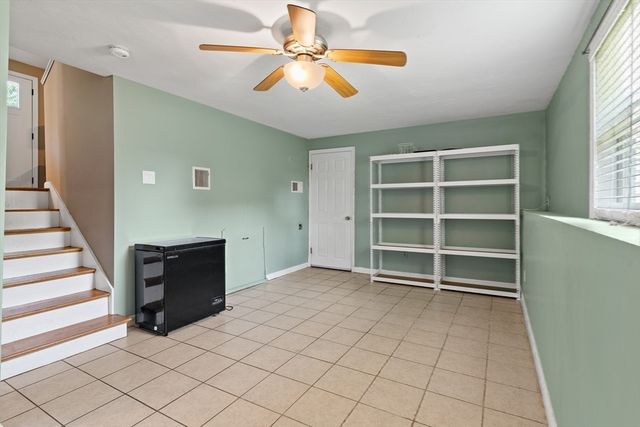 8 Gushee Ln, Taunton, MA 02780