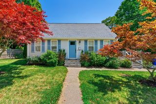 8 Gushee Ln, Taunton, MA 02780