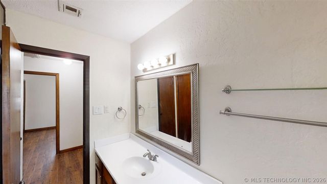 102 South Street, Mannsville, OK 73447