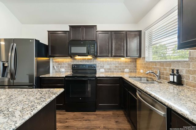 150 Meadow Path, New Braunfels, TX 78130