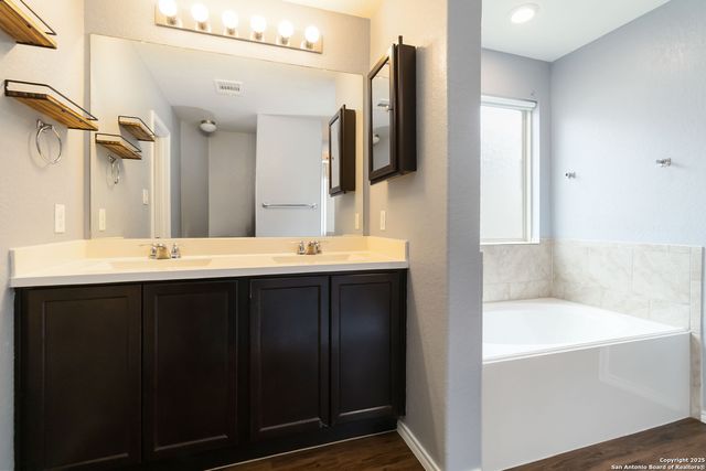 150 Meadow Path, New Braunfels, TX 78130