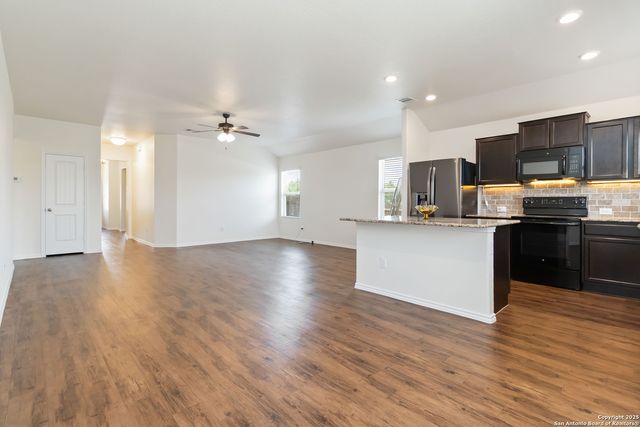 150 Meadow Path, New Braunfels, TX 78130