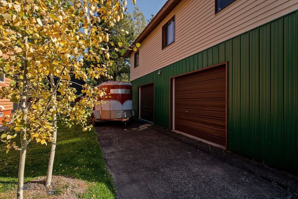 229 N Hayden Street, West Yellowstone, MT 59758 photo 10