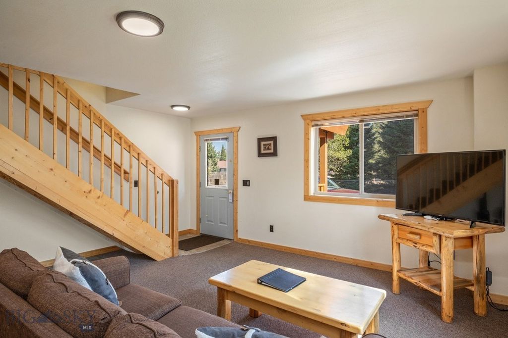 229 N Hayden Street, West Yellowstone, MT 59758 photo 27