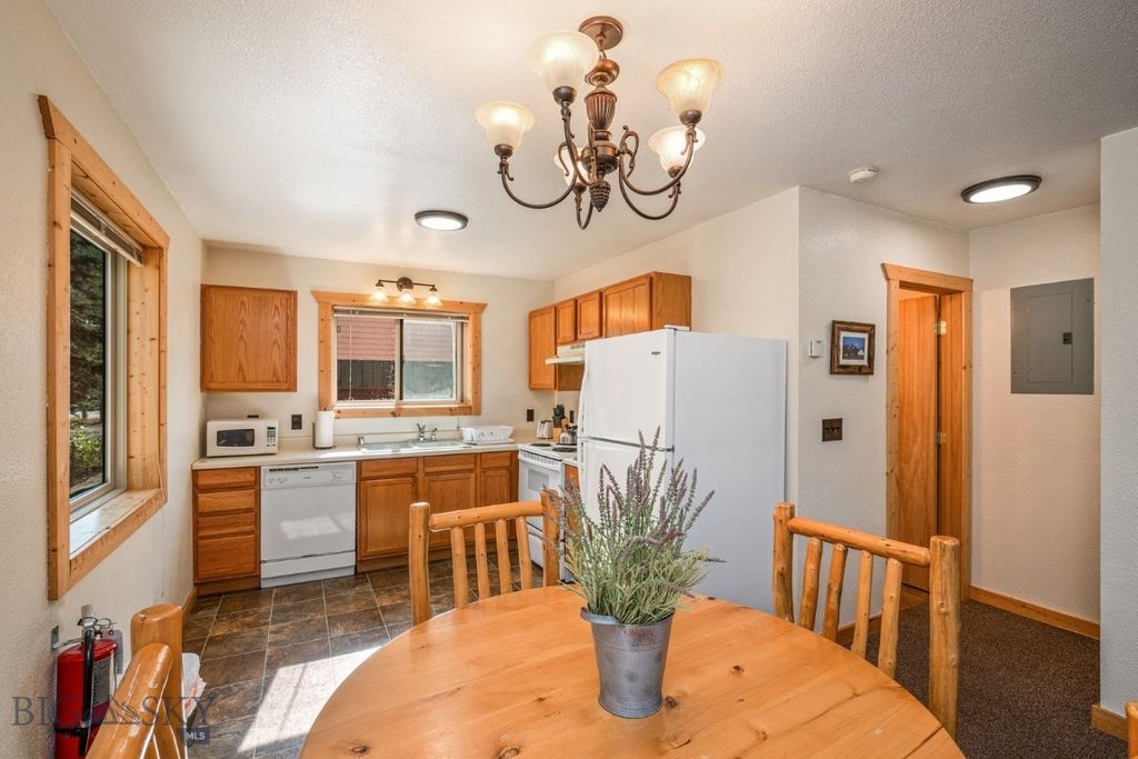 229 N Hayden Street, West Yellowstone, MT 59758 photo 32