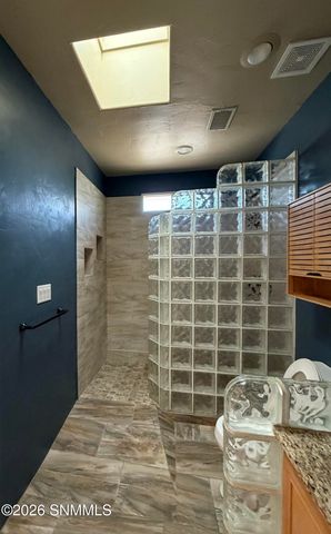 955 S Melendres Street, Las Cruces, NM 88005