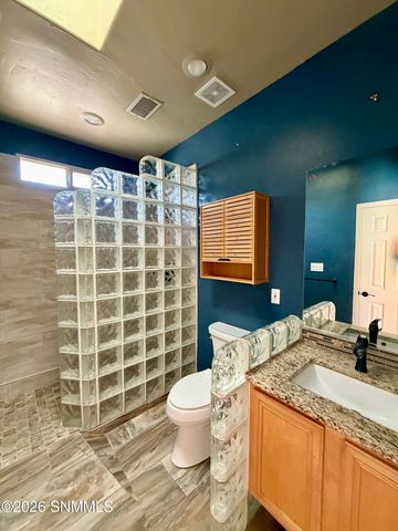 955 S Melendres Street, Las Cruces, NM 88005