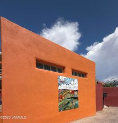 955 S Melendres Street, Las Cruces, NM 88005