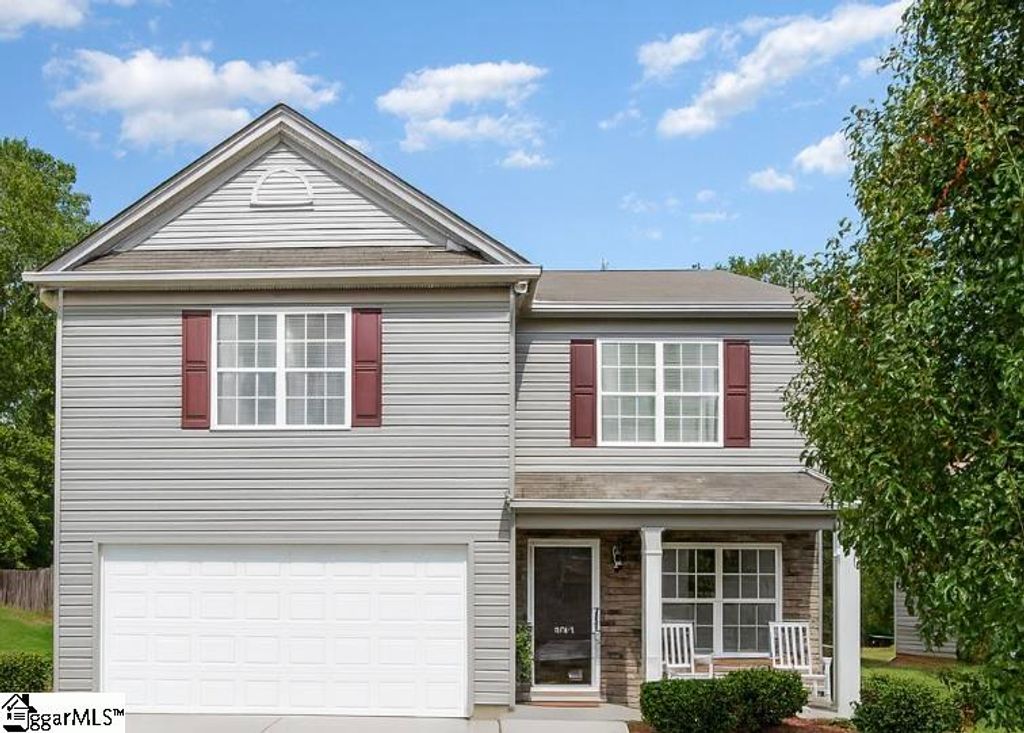 800 S Brighton Ridge Court, Wellford, SC 29385