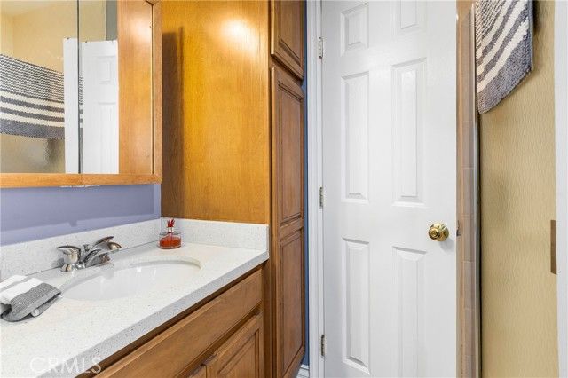 1421 Glengrove, Corona, CA 92882