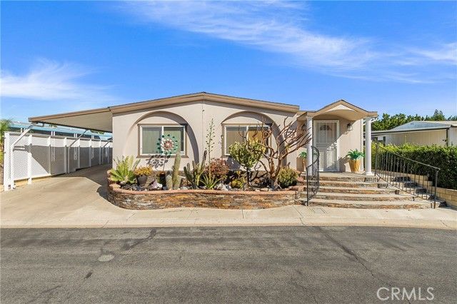 1421 Glengrove, Corona, CA 92882