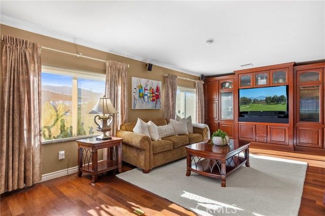 1421 Glengrove, Corona, CA 92882