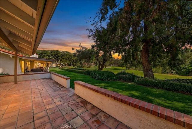 680 Via Zapata, Riverside, CA 92507