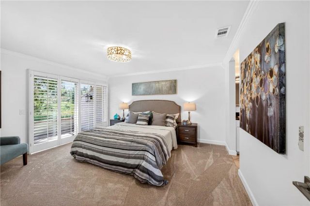 680 Via Zapata, Riverside, CA 92507