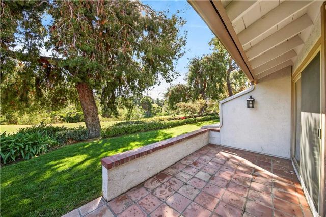 680 Via Zapata, Riverside, CA 92507