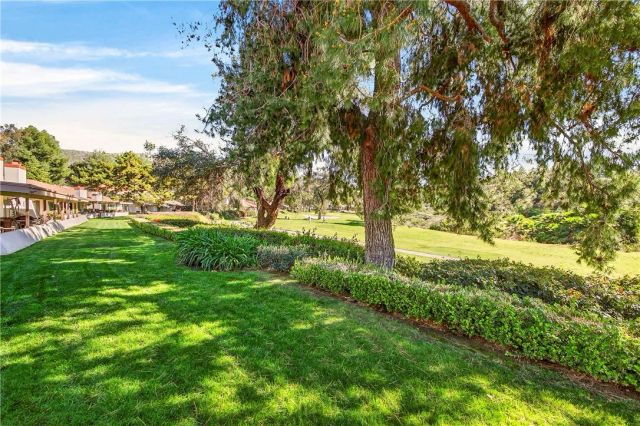 680 Via Zapata, Riverside, CA 92507