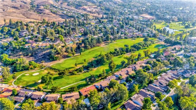 680 Via Zapata, Riverside, CA 92507