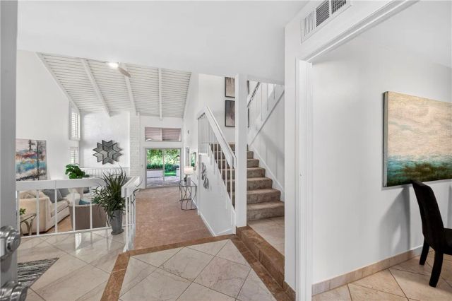 680 Via Zapata, Riverside, CA 92507