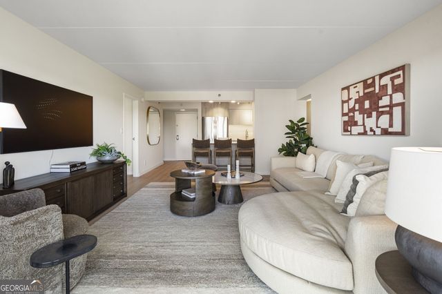 2460 Peachtree Road NE 1511, Atlanta, GA 30305