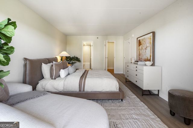 2460 Peachtree Road NE 1511, Atlanta, GA 30305